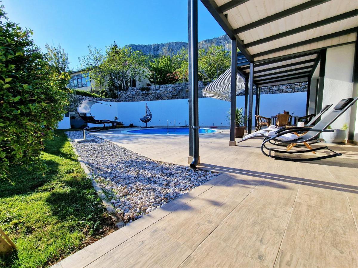 Holiday House Boost With Heated Pool Klis Kültér fotó